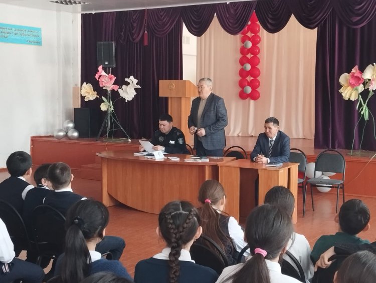 Үржар аудандық жасөспірімдер инспекторымен кездесу