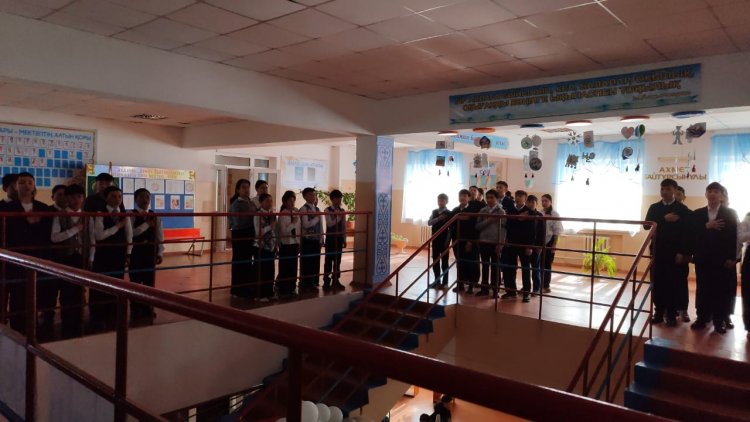 ҚР Әнұранын орындау