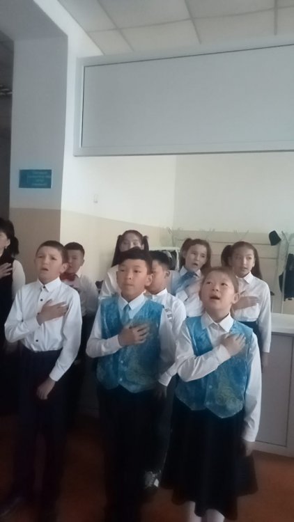 ҚР Әнұранын орындау